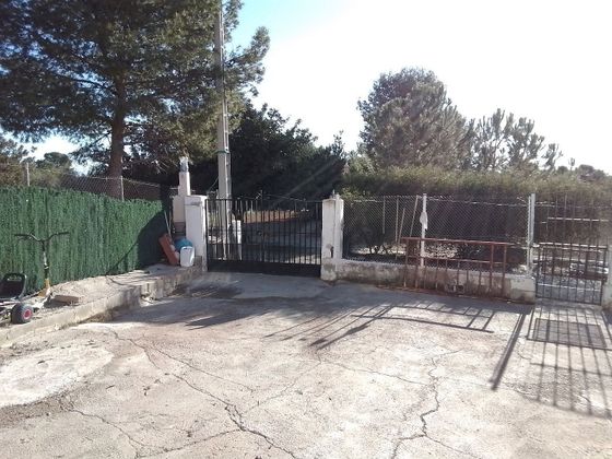 Foto 1 de Venta de chalet en calle El Reguero de 5 habitaciones con terraza y piscina