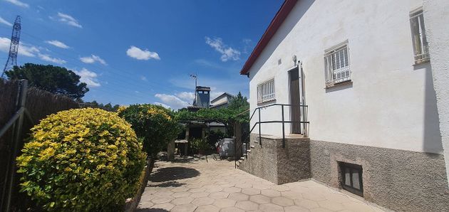Foto 1 de Venta de chalet en Sant Esteve Sesrovires de 3 habitaciones con terraza y garaje