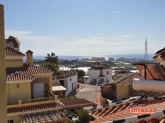 Foto 1 de Casa en venda a Urbanización Santa Rosa de 3 habitacions amb terrassa