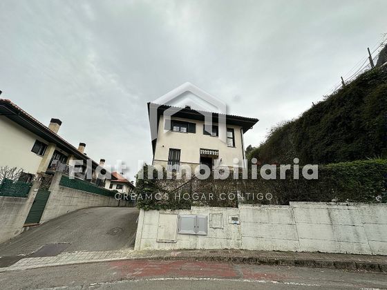 Foto 2 de Casa en venda a barrio Prado de 4 habitacions amb terrassa i jardí