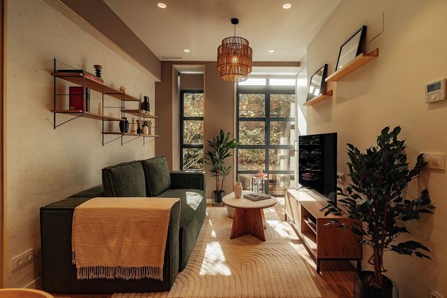 Foto 1 de Piso en alquiler en calle Napols de 1 habitación con terraza y muebles