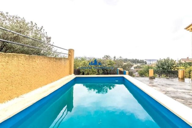Foto 1 de Xalet en venda a Montroy de 5 habitacions amb piscina i garatge