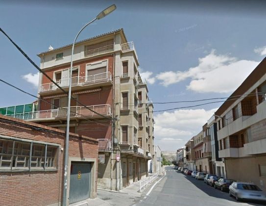 Foto 2 de Pis en venda a San Adrián de 8 habitacions amb terrassa i balcó