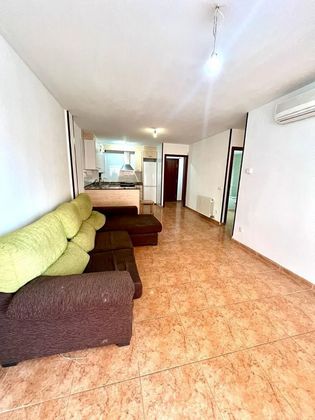 Foto 2 de Venta de piso en Tordera de 2 habitaciones con terraza y aire acondicionado