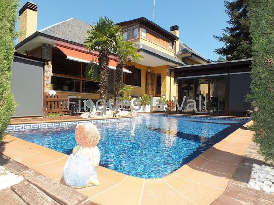 Foto 1 de Xalet en venda a Taradell de 4 habitacions amb terrassa i piscina