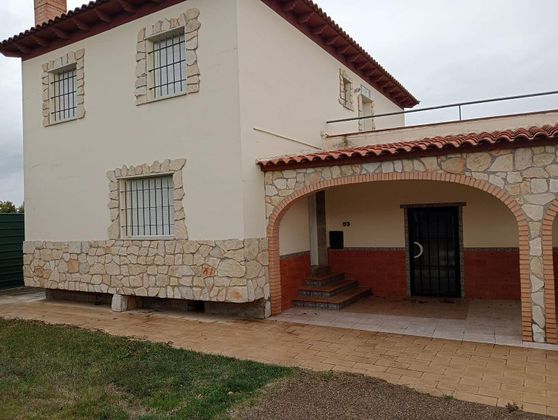 Foto 1 de Casa rural en venta en Santa Isabel - Movera de 5 habitaciones con terraza y piscina