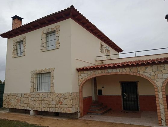 Foto 2 de Casa rural en venta en Santa Isabel - Movera de 5 habitaciones con terraza y piscina