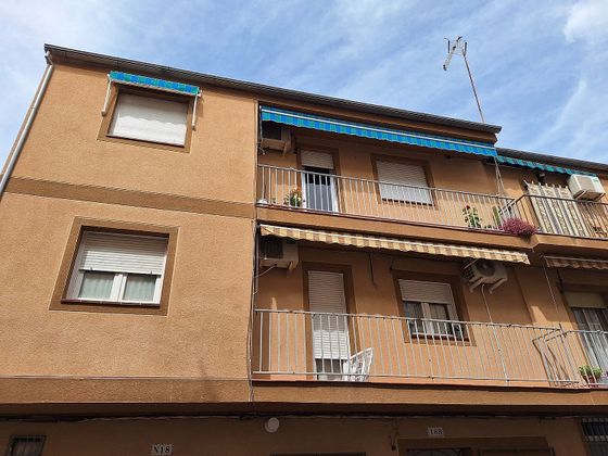 Foto 1 de Piso en venta en calle Cervantes de 3 habitaciones con terraza y balcón