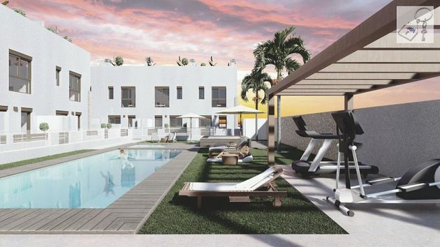 Foto 2 de Casa rural en venda a Zona Pueblo de 4 habitacions amb terrassa i piscina