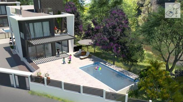 Foto 1 de Casa en venda a Villajoyosa ciudad de 3 habitacions amb piscina i aire acondicionat