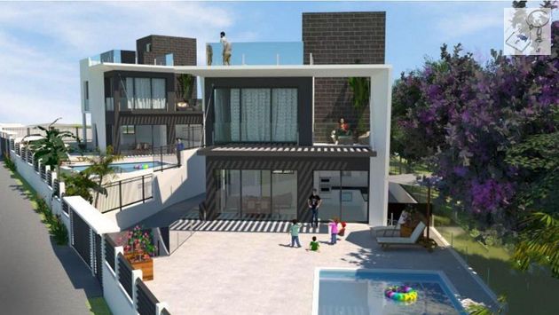 Foto 2 de Venta de casa en Villajoyosa ciudad de 3 habitaciones con piscina y aire acondicionado