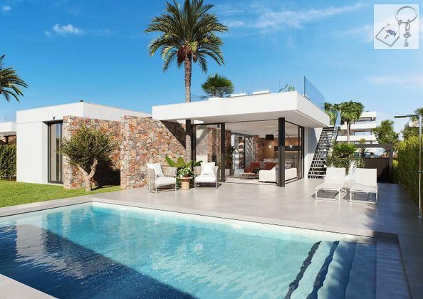 Foto 1 de Casa en venda a Mar Menor Golf de 3 habitacions amb piscina