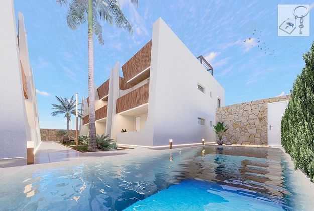 Foto 2 de Casa en venta en San Pedro del Pinatar de 2 habitaciones con terraza y piscina
