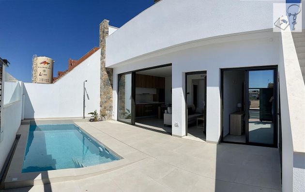 Foto 1 de Casa rural en venta en La Dorada - Rame de 3 habitaciones con terraza y piscina