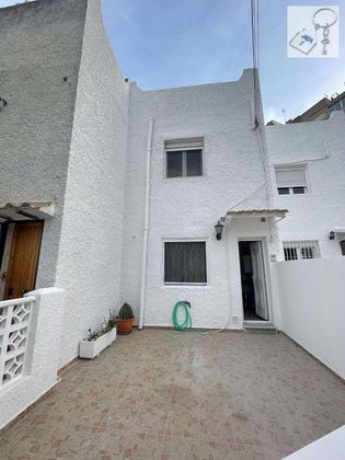 Foto 2 de Dúplex en venta en Nueva Torrevieja - Aguas Nuevas de 2 habitaciones con terraza y jardín