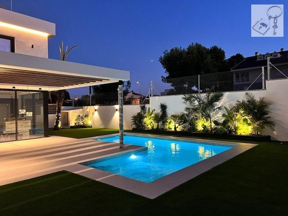 Foto 1 de Casa rural en venda a Campos de Golf - Villa Martin - Los Dolses de 3 habitacions amb terrassa i piscina