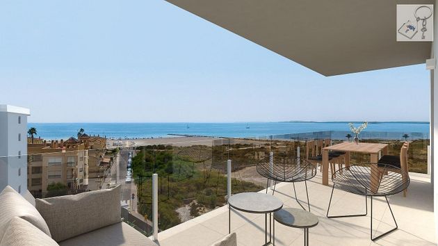 Foto 2 de Ático en venta en Playa Tamarit - Playa Lisa - Gran Playa de 2 habitaciones con terraza y piscina