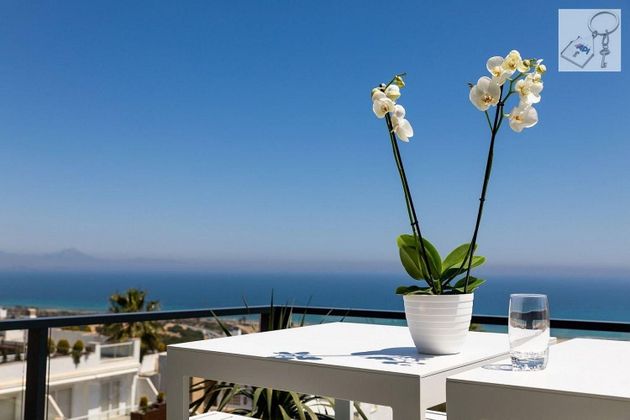 Foto 1 de Àtic en venda a Gran Alacant de 2 habitacions amb piscina i aire acondicionat