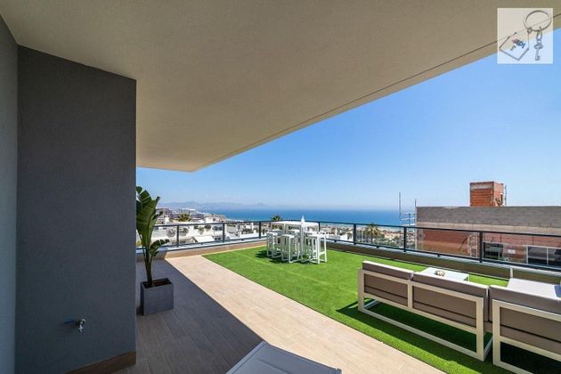 Foto 2 de Àtic en venda a Gran Alacant de 2 habitacions amb piscina i aire acondicionat