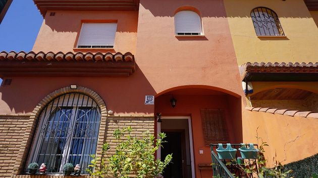Foto 1 de Casa en venda a calle San Juan de la Cruz de 3 habitacions amb terrassa i piscina