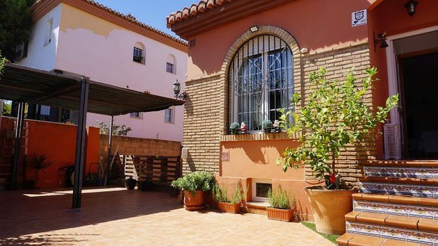 Foto 2 de Casa en venda a calle San Juan de la Cruz de 3 habitacions amb terrassa i piscina