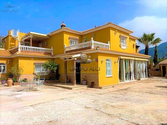 Foto 2 de Xalet en venda a calle Venta Baja de 5 habitacions amb terrassa i piscina
