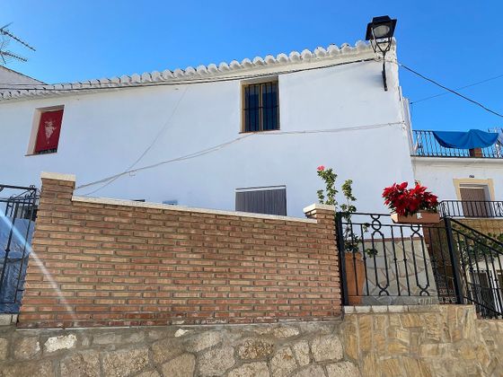 Foto 1 de Casa en venda a Canillas de Aceituno de 5 habitacions amb terrassa i jardí