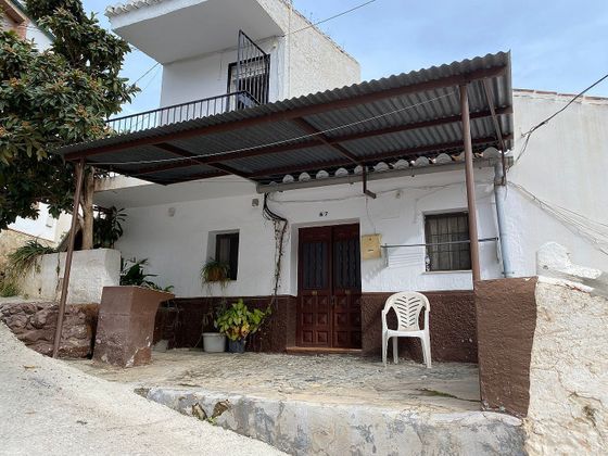 Foto 1 de Casa en venda a Canillas de Aceituno de 4 habitacions amb terrassa i jardí