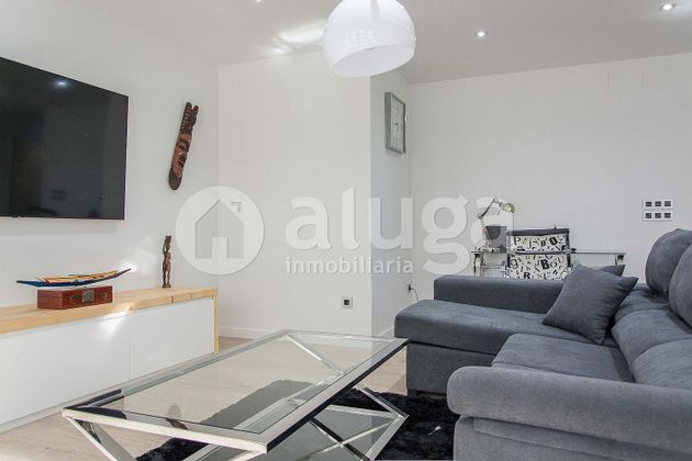 Foto 2 de Pis en venda a Cangas de 3 habitacions amb terrassa i garatge