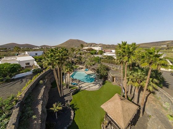 Foto 2 de Casa en venda a El Islote de 18 habitacions amb terrassa i piscina