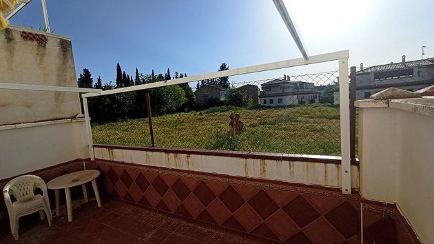Foto 1 de Casa en venda a Zubia (La) de 3 habitacions amb terrassa i balcó
