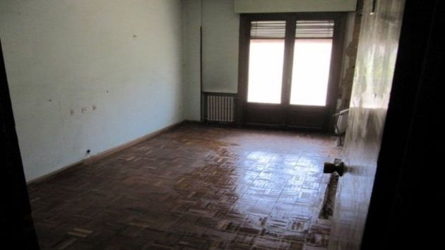 Foto 2 de Venta de piso en Tafalla de 8 habitaciones con piscina y aire acondicionado