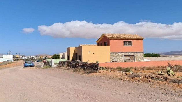 Foto 1 de Casa en venda a Antigua pueblo de 3 habitacions amb terrassa i piscina