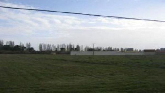 Foto 2 de Venta de terreno en Simancas de 14426 m²