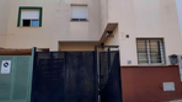 Foto 1 de Casa en venda a Huévar del Aljarafe de 3 habitacions i 91 m²