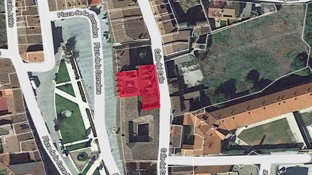 Foto 1 de Venta de terreno en Mombeltrán de 1430 m²