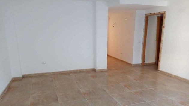 Foto 1 de Piso en venta en Sant Martí Sarroca de 3 habitaciones con aire acondicionado