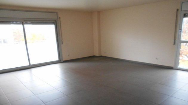 Foto 1 de Venta de piso en Sant Feliu Sasserra de 3 habitaciones con garaje y calefacción