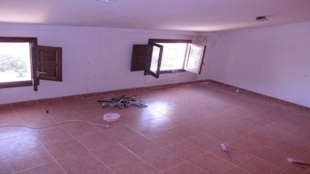 Foto 1 de Chalet en venta en Villanueva de Jiloca de 7 habitaciones con piscina y aire acondicionado