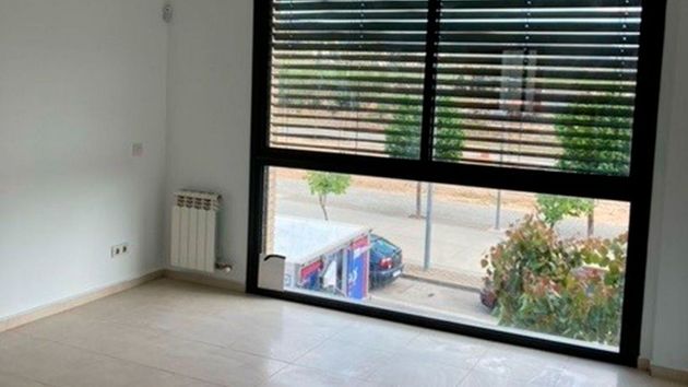 Foto 1 de Venta de piso en Torrelles de Foix de 2 habitaciones con garaje y calefacción