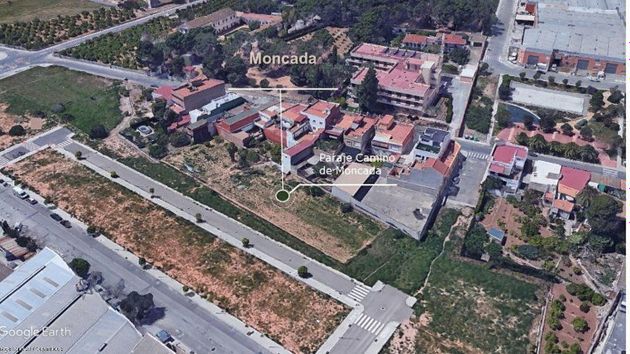 Foto 2 de Venta de terreno en Moncada de 2578 m²