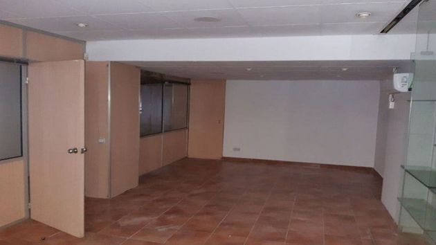 Foto 2 de Local en venta en Serraparera de 100 m²