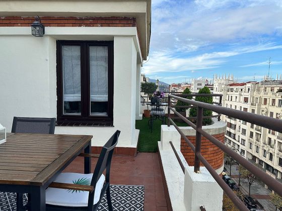 Foto 2 de Ático en venta en Indautxu de 3 habitaciones con terraza y calefacción