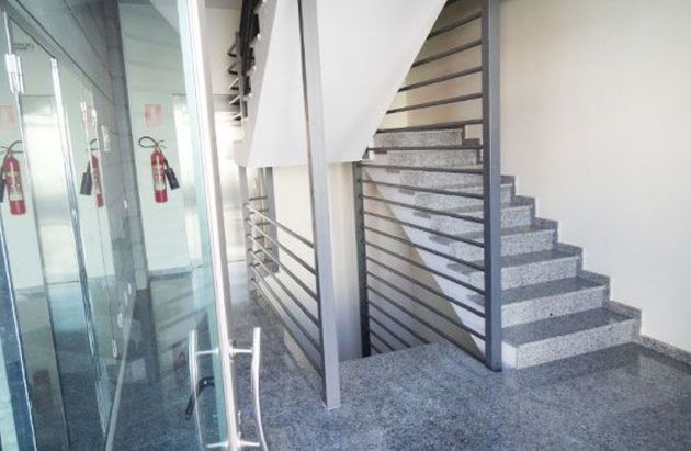 Foto 2 de Venta de piso en Fabelo de 3 habitaciones con ascensor