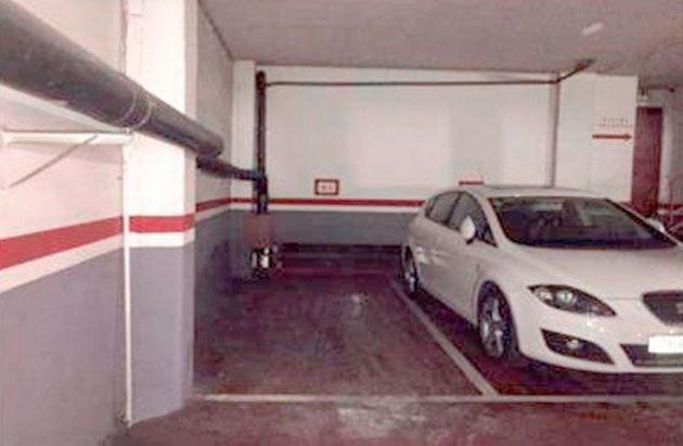Foto 2 de Garaje en venta en Fort Pienc de 10 m²