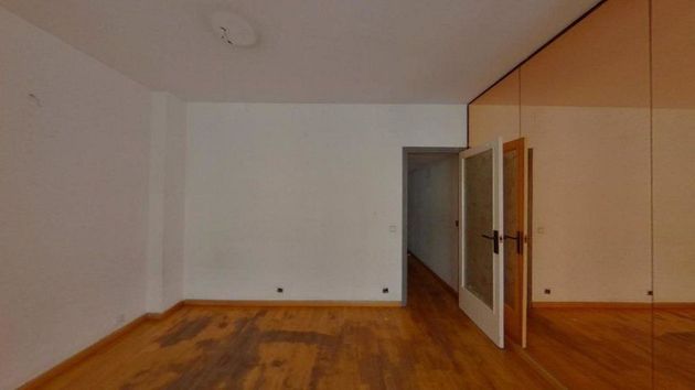 Foto 2 de Venta de piso en El Poble Sec - Parc de Montjuïc de 2 habitaciones y 91 m²