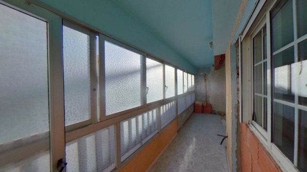 Foto 2 de Pis en venda a Petrer de 3 habitacions amb balcó