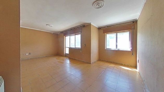 Foto 1 de Venta de piso en Carballeda de Valdeorras de 4 habitaciones y 169 m²