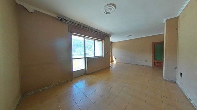 Foto 2 de Venta de piso en Carballeda de Valdeorras de 4 habitaciones y 169 m²