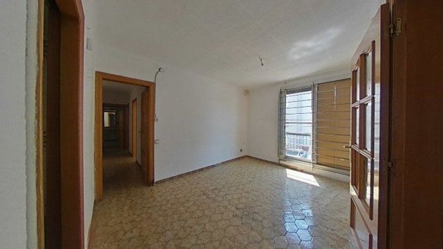 Foto 2 de Venta de piso en Poble Nou - Torreromeu - Can Roqueta de 4 habitaciones con ascensor